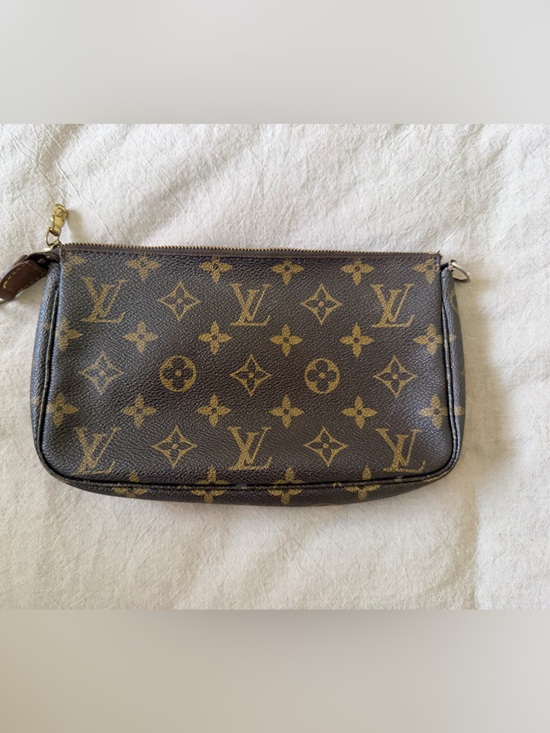 Louis Vuitton Handbags - Louis Vuitton Brown Monogram pochette